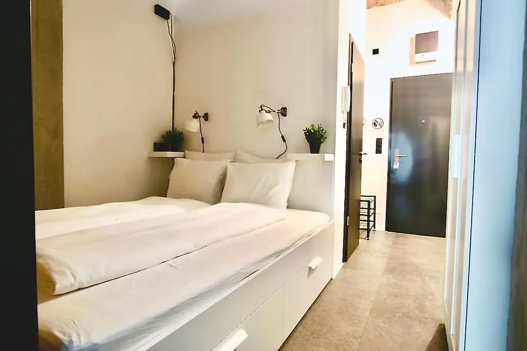 Studio Apartment By Hi5- Rottenbiller Apartment Budapest