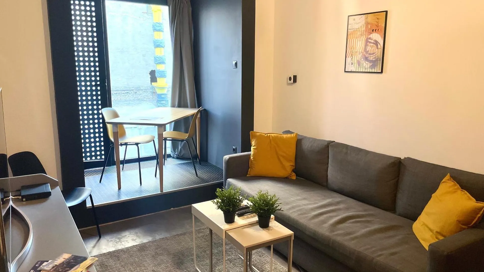 Studio Apartment By Hi5- Rottenbiller Apartment Budapest